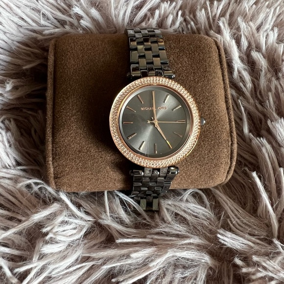 Michael Kors Watch - Picture 1 of 4